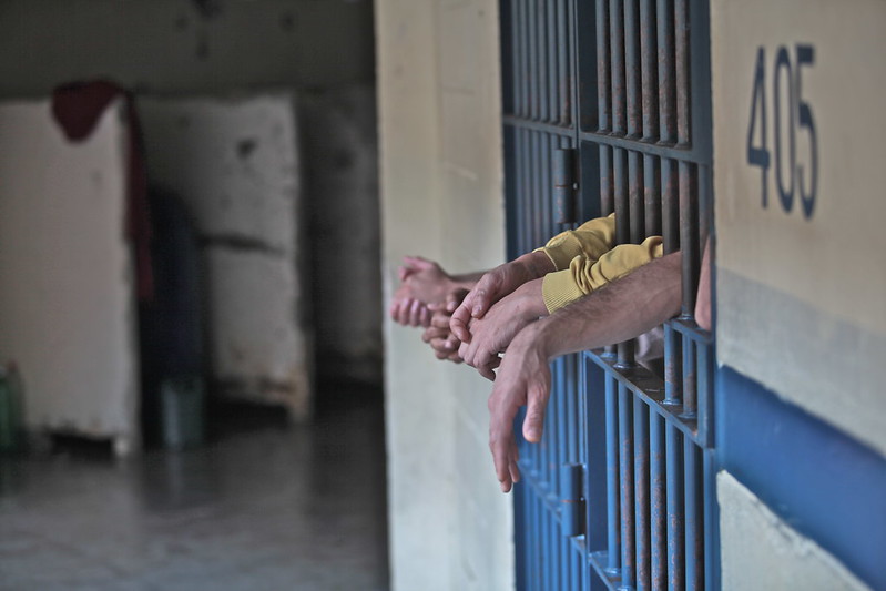 Brasil supera a marca de 60 mil casos de Covid no sistema prisional