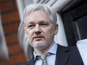 Justiça britânica nega pedido de extradição de Julian Assange