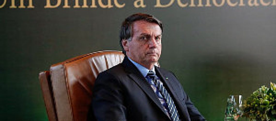 Bolsonaro abre mão de depor sobre interferência na PF